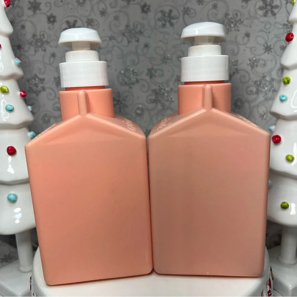 The Creme Shop White Peach Bliss Body Balm & Body Cleanser - Christmas - Picture 4 of 9